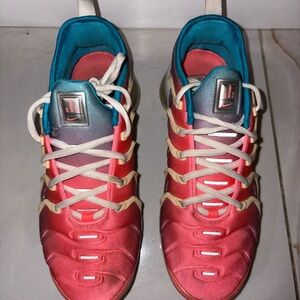 Nike Women's Gradient Pink and Teal Sneakers